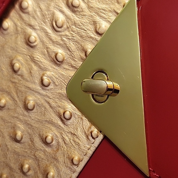 Sophisticated Modern Red and Gold Clutch/ IPAD Case with Metallic Accents EUC - Picture 15 of 15
